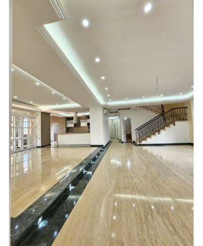 En Venta Penthouse En Res. La Tahona Baruta