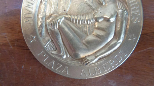 Antigua Medalla Municipalidad De Buenos Aires Plaza Alberdi