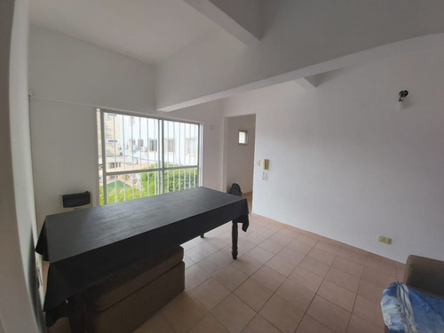 Departamento 2 Ambientes Y Medio En Venta  En San Andres