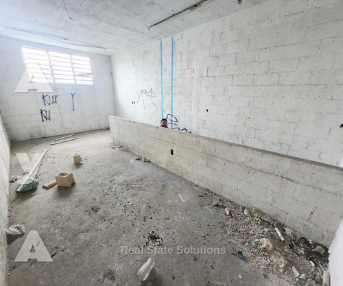 Edificio Comercial En Venta, 2 Frentes 750 M2, Av. López Portillo, Sm 94, Cancún.
