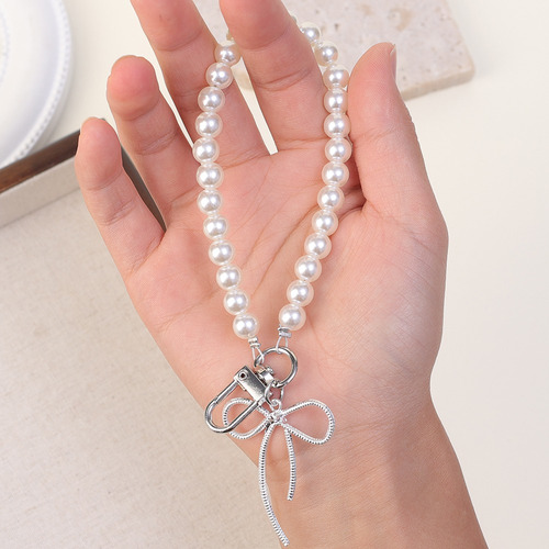Llavero Con Colgante De Flores Y Perlas