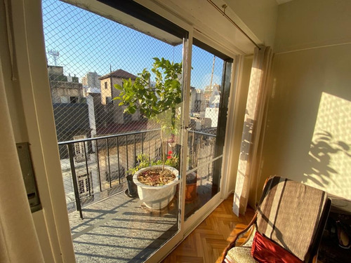 Departamento En Venta Barrio Norte - Semipiso 3 Ambientes Dependencia. Al Frente, Piso Alto, Luz.