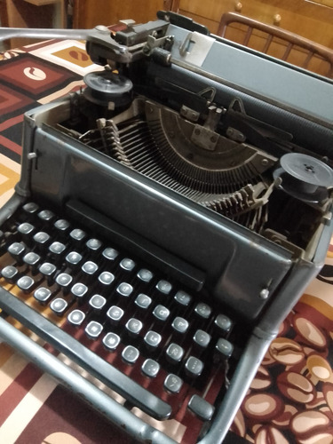 Maquina De Escribir Antigua Remington (Usado)