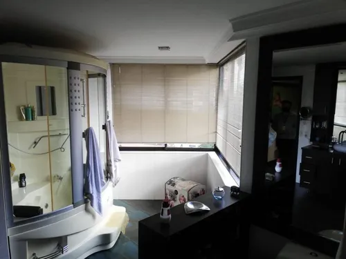 Apartamento En Venta En Los Balsos. Cod V10766