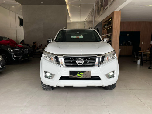 Nissan Frontier 2.3 Le Cab. Dupla 4x4 Aut. 4p