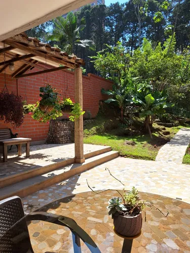 Vendo Amplia Casa 255 Mts En El Poblado Cola Del Zorro