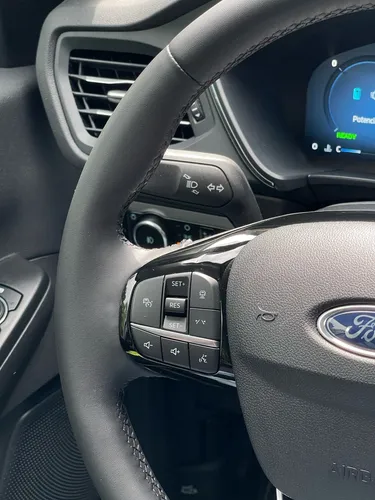 Ford Escape PLATINUM HÍBRIDA 2.5 4X4 AUTOMÁTICA