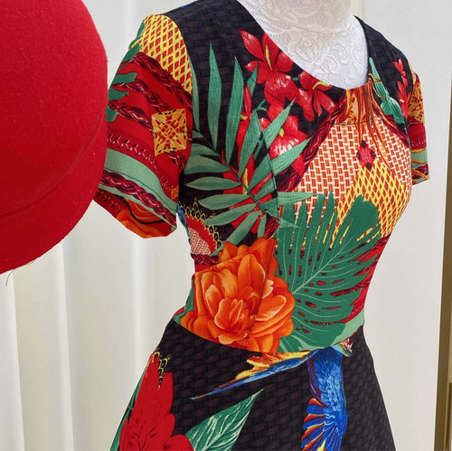 Imagem 2 de 8 de Vestido Rodado Longo Florido