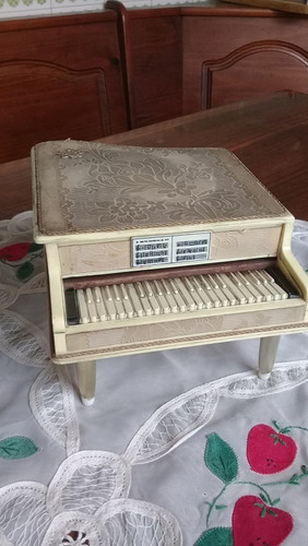 Caja Música Alhajero Piano .. Melodía: El Choclo (ver Video)