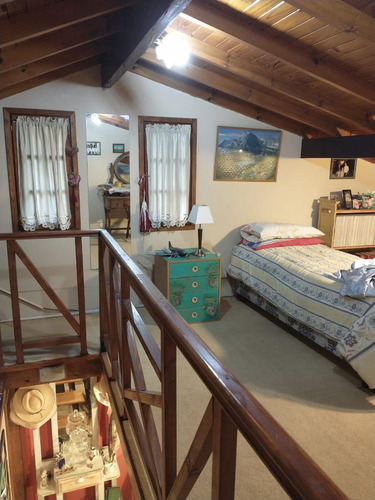 Venta Casa Quinta Estilo Colonial. Lujan 4 Domritorios