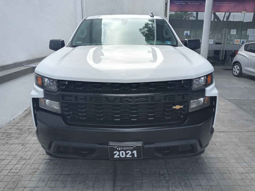 Imagen 5 de 13 de Chevrolet Silverado 2021 2p 1500 Wt Cab Reg V6/4.3 Aut 4