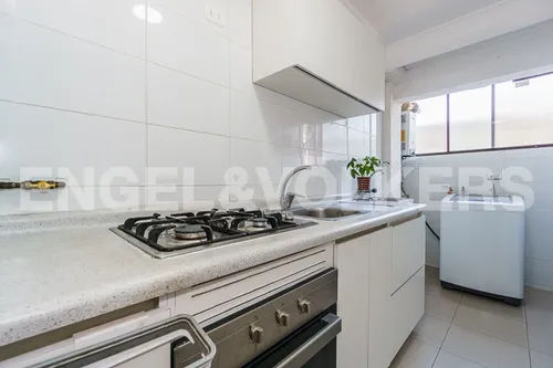 Vende- Departamento Muy Luminoso, Sin Ascensor