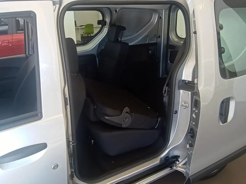 Imagen 3 de 20 de Renault Kangoo Confort 5a En Stock Fisico Retiro Inmedi M