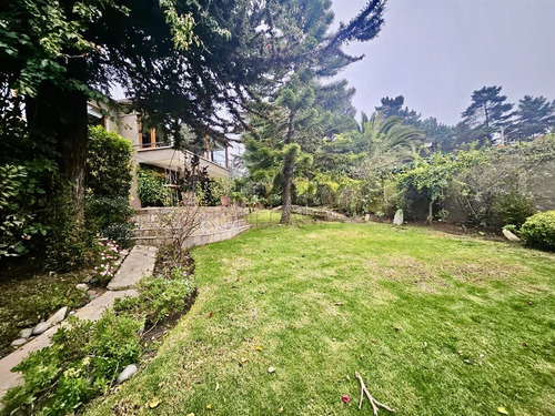 Casa En Venta De 6 Dorm. En Bosques De Montemar, Concón