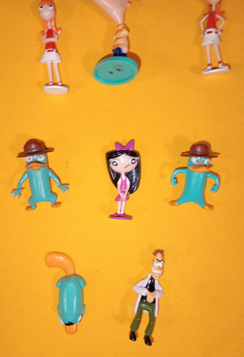 Phineas Y Ferb Grezon Tipo Kinder 8 Figuras Diferentes (Usado)