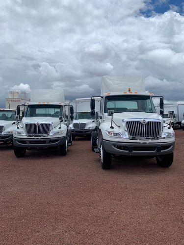 International 4400 Modelo 2014 Quinta Rueda Tracción 4x2