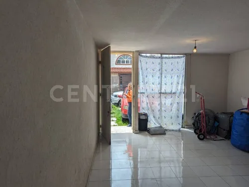 Casa En Venta En Galaxia La Laguna, Cerca De Bulevar Carmelitas.