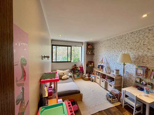 Casa Remodelada En El Arrayan / Lo Barnechea
