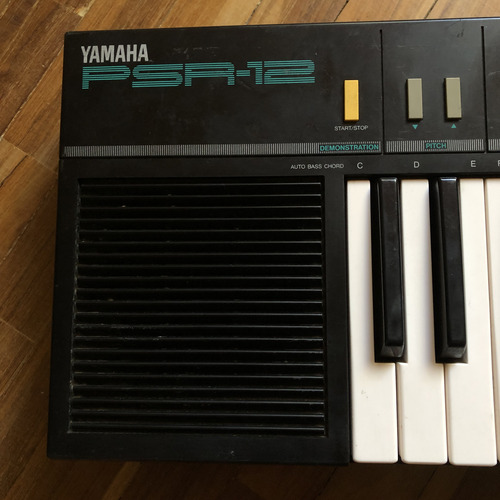 Yamaha Psr-12 Negro (Usado)