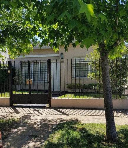 Venta Casa 3 Amb Cochera Patio En Martínez