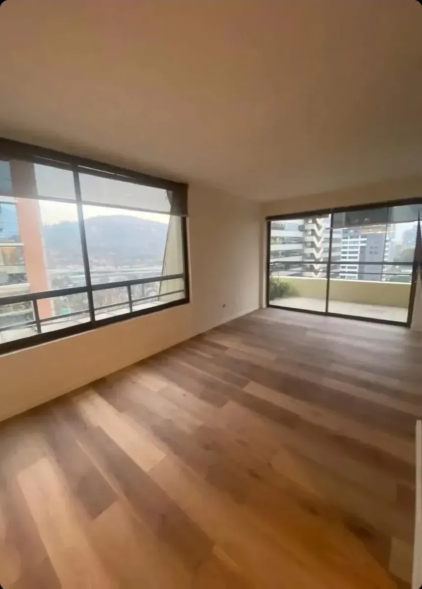 Imagen 2 de 11 de Arriendo Estupendo Departamento Sector El Golf, Las Condes