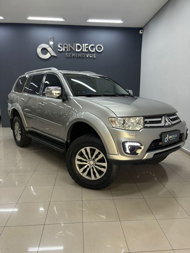 Mitsubishi Pajero HPE 3.5 4x4 Flex 5p Aut.