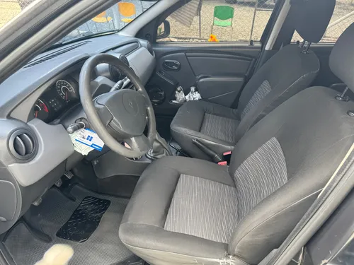 E Vende Renault Logan Modelo 2015 En Excelente Estado Mecáni