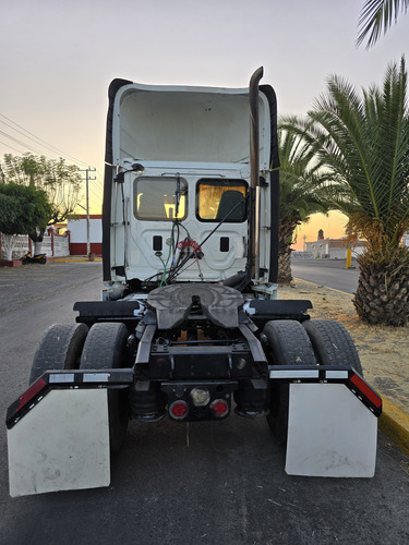 Excelente Tractocamion Mulita Freightliner Cascadia Evolució