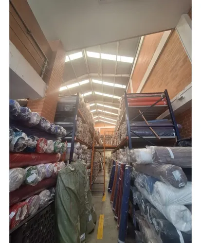 Bodega En Venta, Barrios Unidos, Sobre Vía Principal