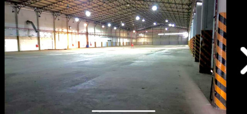 Alquiler Galpon , 2100 M2 En Ituzaingo
