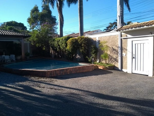 Imagem 12 de 16 de Casa Sobrado Padrão Com 4 Quartos - 205-v