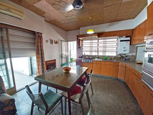 Venta Casa 5 Ambientes Con Galpón / Terraza / Balcón / Patio En Lote Propio En Mataderos