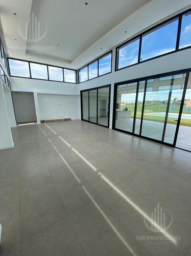 Casa - 5amb- Estilo Minimalista - Una Planta- Pileta - Fincas Del Alba - Canning