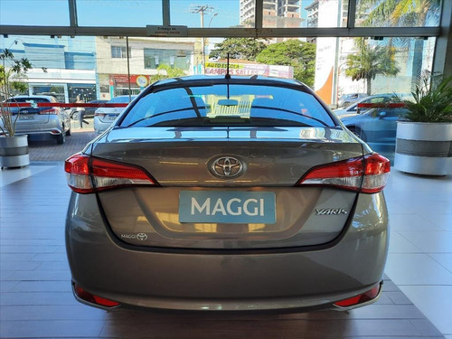 Imagem 6 de 12 de Yaris 1.5 16v Flex Sedan Xl Live Multidrive