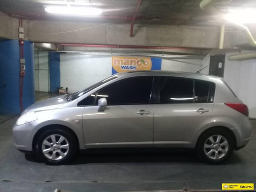 Nissan Tilda Sedan