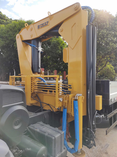 Vw24-220 Worker 2007 Com Munck De 35 Ton - Trianguloveiculos