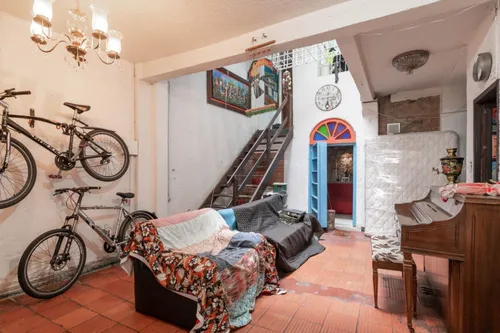 Casa En Venta En La Candelaria. Cod V13396