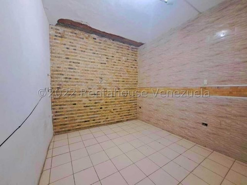 Imagen 21 de 30 de Casa En Alquiler Zona Centro #22-28547 Zegm 0414-7907176