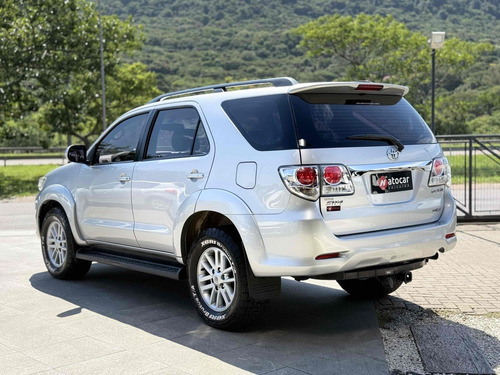 Toyota Hilux SW4 3.0 SRV 4X4 16V TURBO INTERCOOLER DIESEL 4P AUTOMÁTICO