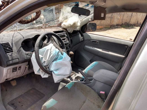 Imagem 7 de 8 de Sucata Hilux 4x4 Câmbio Manual 2006 Para Retirada De Peças