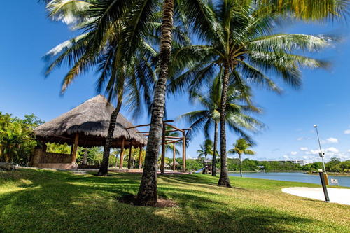 Casa En Venta En Lagos Del Sol, En Cancun