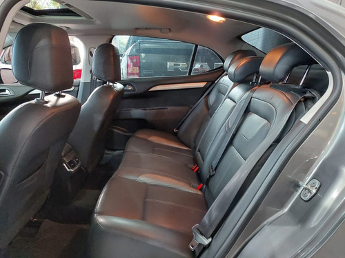 Imagen 8 de 18 de Citroën C4 Lounge 2017 1.6 Hdi 115 Feel Pack