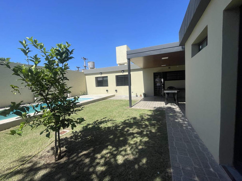 Excelente Casa, Totalmnte Reciclada!! Super Categoría!!!