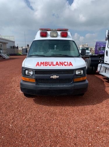 Imagen 2 de 15 de Ambulancia De Traslado T2 Chevrolet Express Modelo 2008