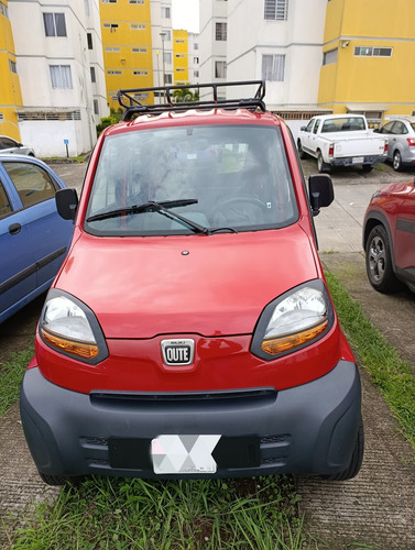 Bajaj Qute Modelo 2022, Con Solo 57,000 Km. Motor 216 Cm3.