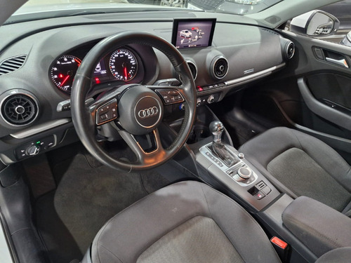 Audi A3 Sedan 1.4 Tfsi Attraction Flex Tiptronic 4p