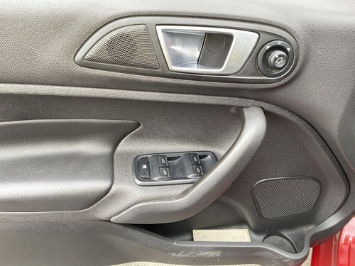Imagen 18 de 20 de Ford Fiesta 2015