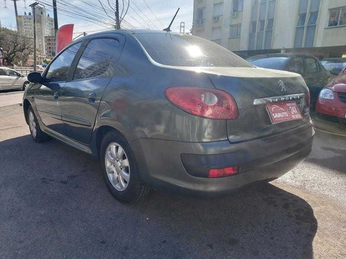 Imagem 4 de 11 de Peugeot 207 Sedan Passion Xr 1.4 8v Flex 4p
