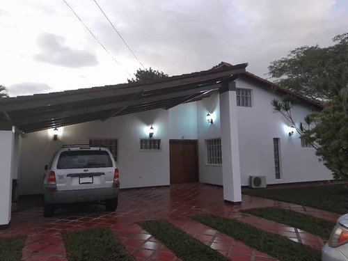 Se Vende Casa En La Urb La Laguna/tipuro Ve02-1430st-jvis