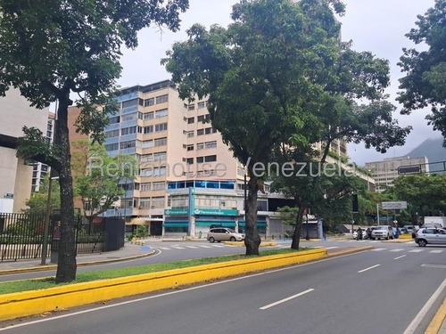 Tg Apartamento En Venta En Altamira, Con Pisos De Mármol Y A/a, Pozo 25-23851 Ys